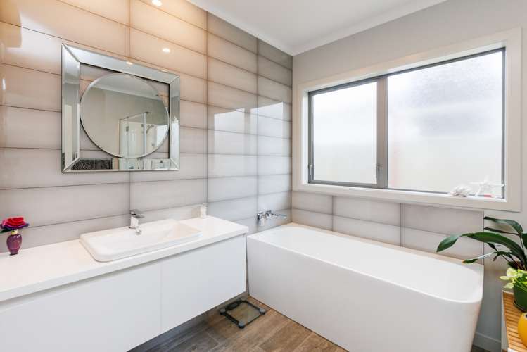 10 Mediterranean Grove Fitzherbert_6