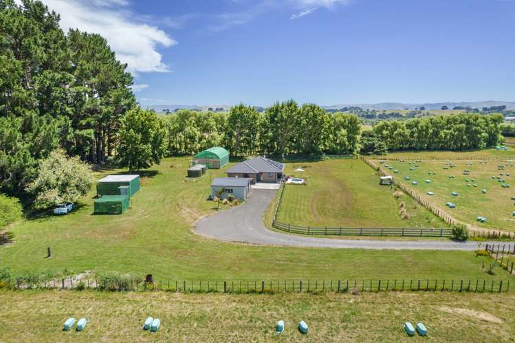81 Halls Road Pahiatua_24