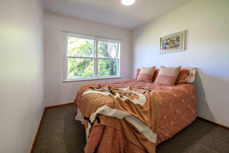 116 Queens Drive Oneroa_19