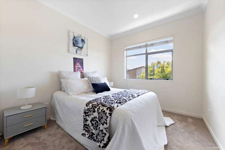 23 Manchester Drive Flat Bush_16