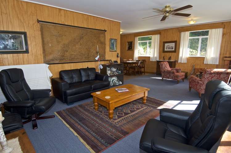 31 Tui Terrace Waipori Falls_21