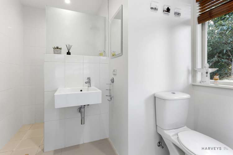 52 Derwent Crescent Titirangi_12