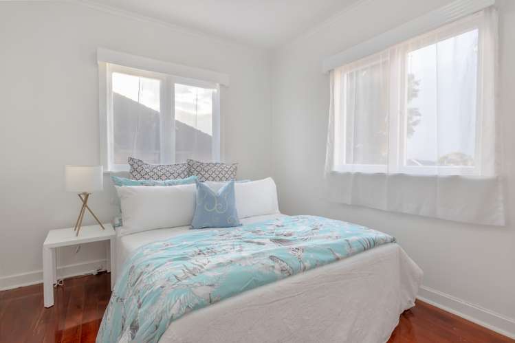 1/4031 Great North Road Glen Eden_9