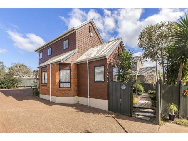 1/6 Kingshaven Close Mount Roskill_2