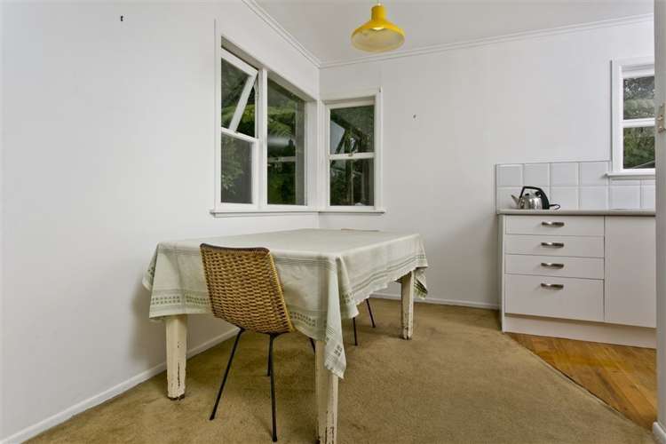 98 Beach Road Castor Bay_11