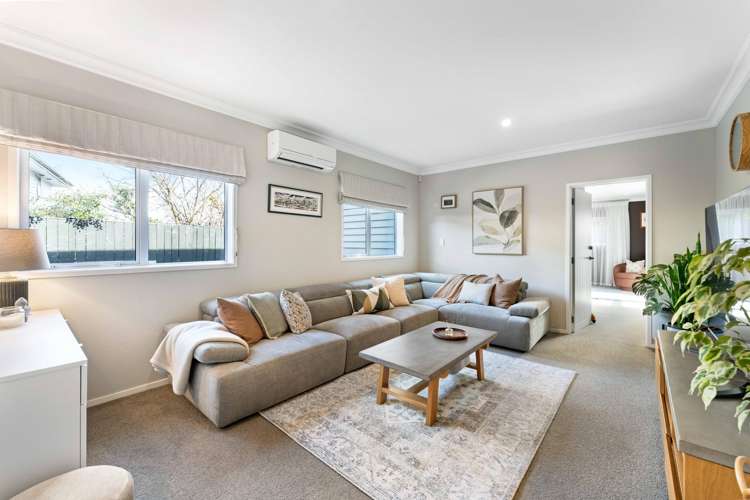 3 Lees Cove Karaka_13
