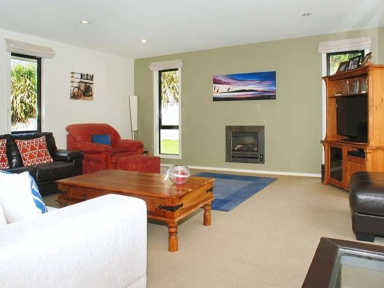5 Tararua Close Aotea_9