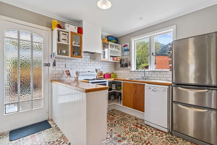 1 Russell Avenue Te Aroha_11