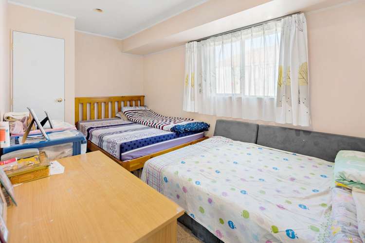 1 Eroni Clarke Close Flat Bush_10