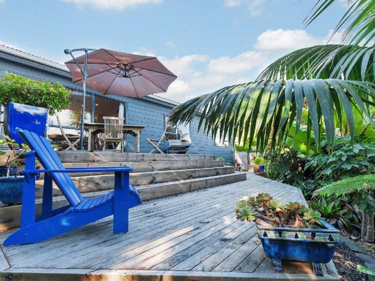 1/13 Easter Parade Glen Eden_1