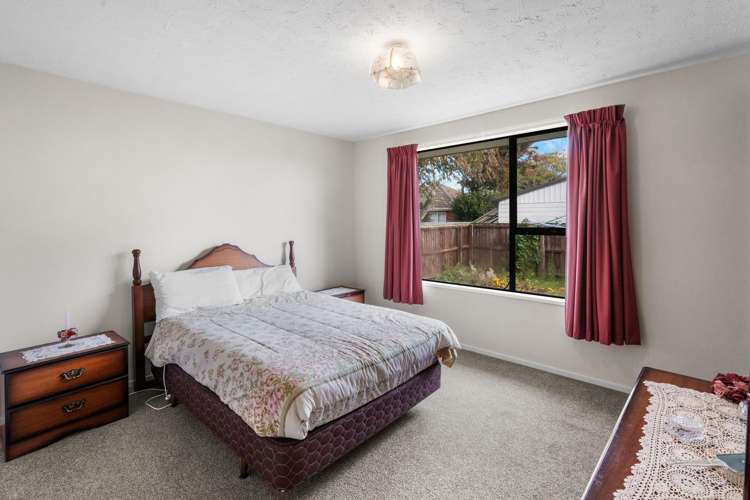 29 Wyatt Place Russley_22