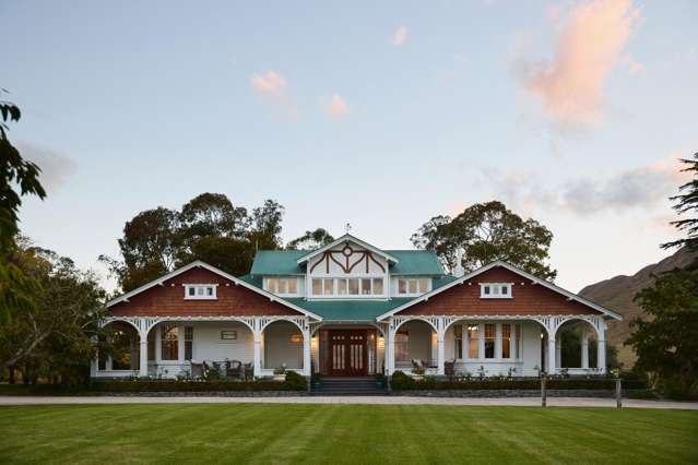 Glen Aros - Two Residences and Income Potential