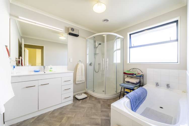 52 Benmore Street Glenwood_9