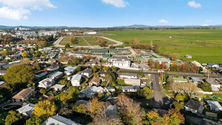 17 Pygmalion Place Dinsdale_13