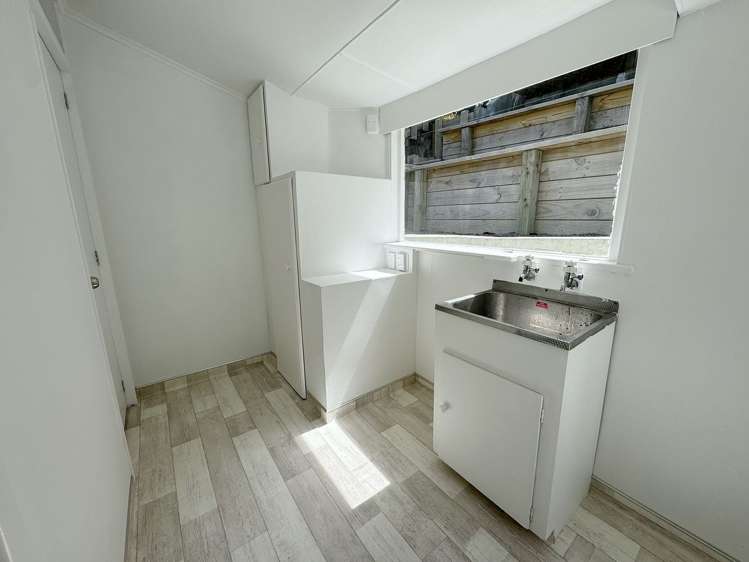 98 Eden Street Island Bay_11