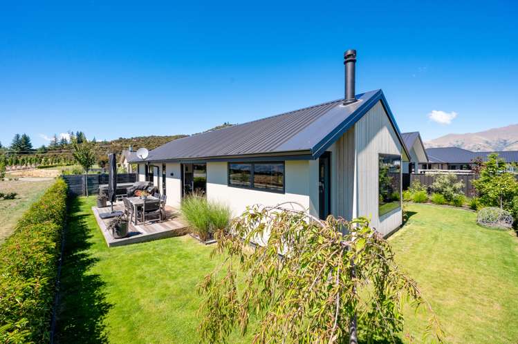 8 Tahi Street Albert Town_15