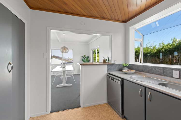 17 Lyndhurst Road Te Atatu South_7