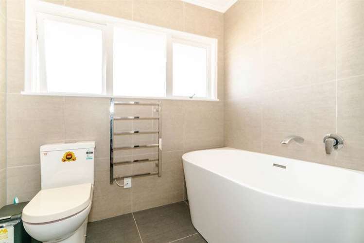 54 Ravenwood Drive Forrest Hill_6