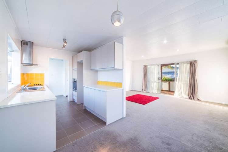 2/36 Miro Street New Lynn_5