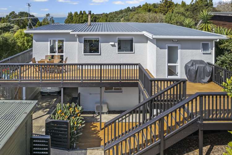 12 Rauhuia Crescent Parau_16