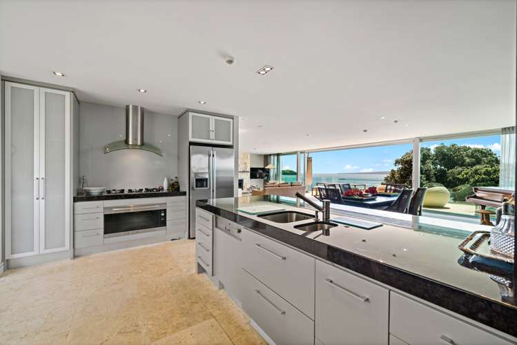 3/27a Paritai Drive Orakei_9