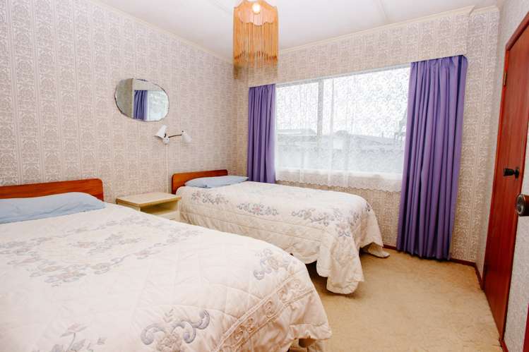 35 West Crescent Te Puru_19