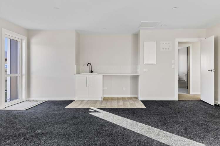 8 Neinei Place Wharewaka_12