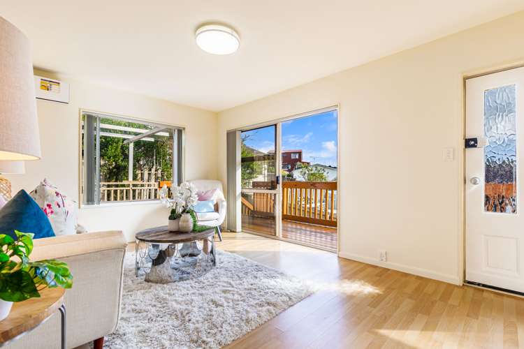 2/7 Romulus Place Totara Vale_6