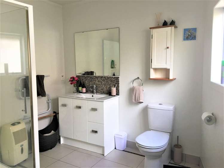 20 Trelawn Place Cockle Bay_18