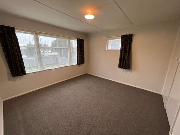 167 Highbury ave West End_6