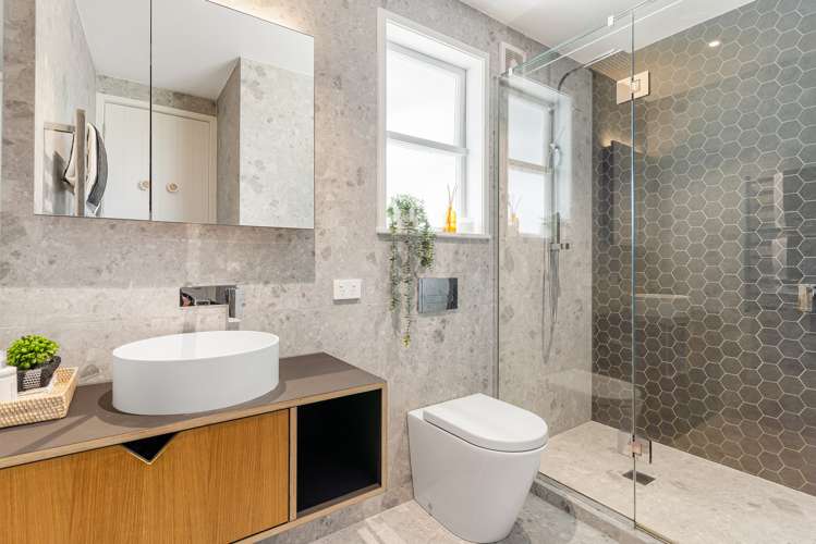 9 Tui Street Belmont_10