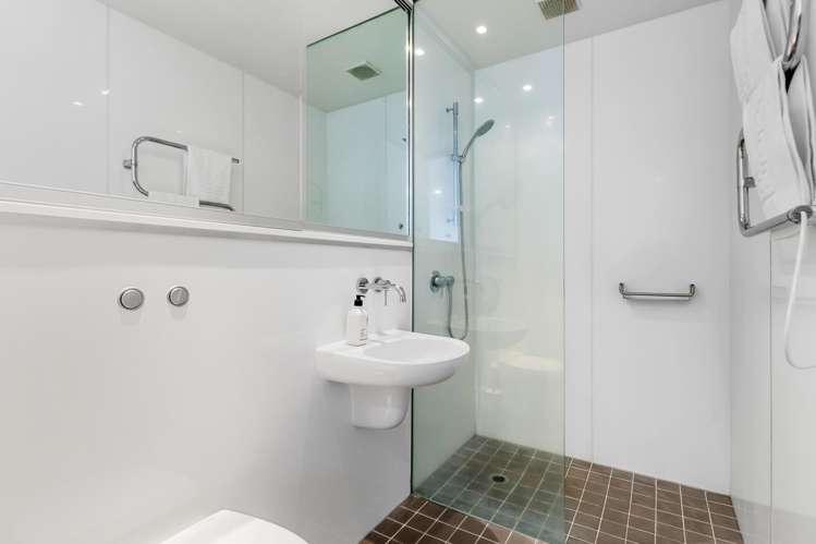 303/22 Fisher-Point Drive Freemans Bay_9