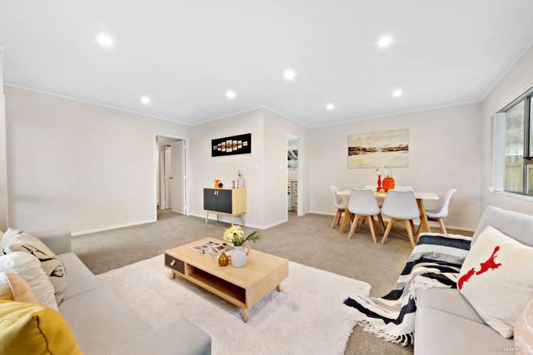2/21 Maywood Crescent Glen Eden_3