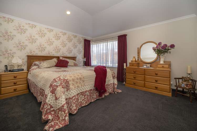 4 Stead Crescent Stoke_21