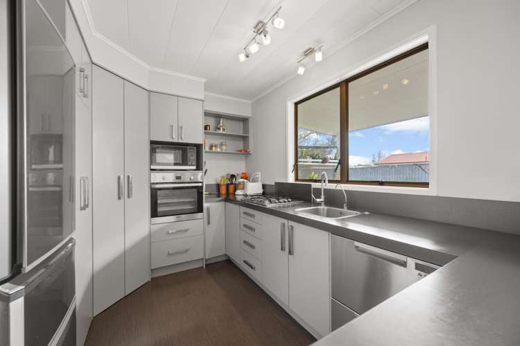 90 Freyberg Avenue_0