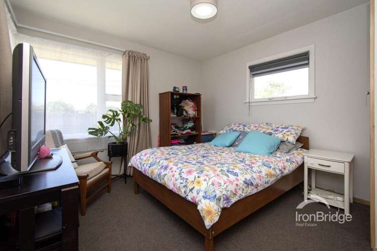 167 Gayhurst Road Dallington_6