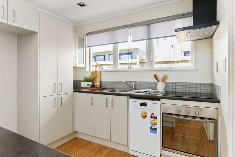 1/79 Hattaway Avenue Bucklands Beach_9