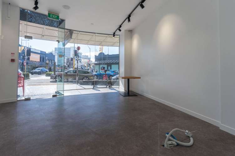 Retail 4/270 Broadway Newmarket_4