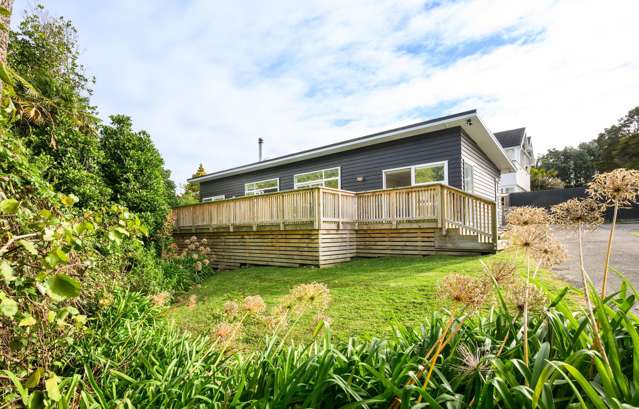 Central & Special - Modern Treehouse Retreat