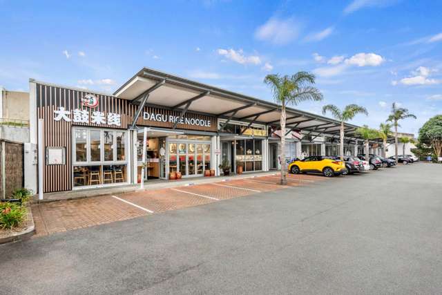 RETAIL INVESTMENT OPPORTUNITY - SIX-YEAR LEASE
