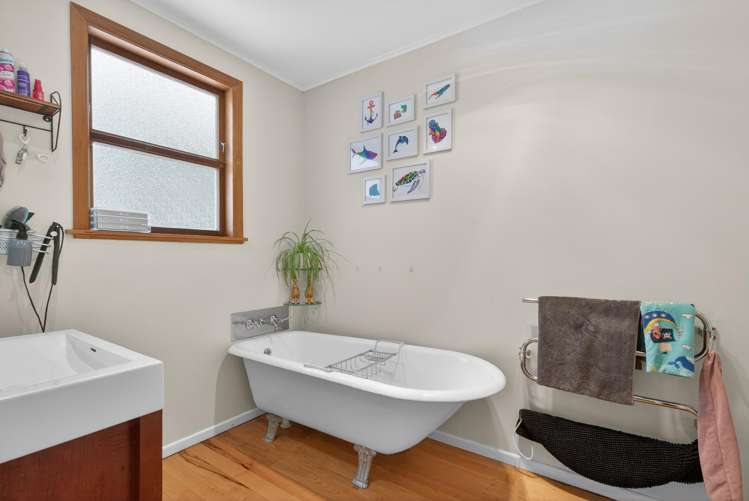 15 Thomson Grove Stokes Valley_14