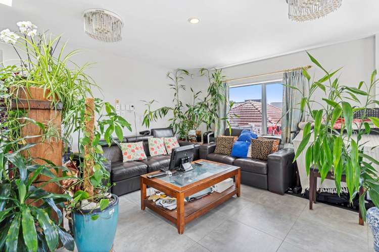 17 Vodanovich Road Te Atatu South_4