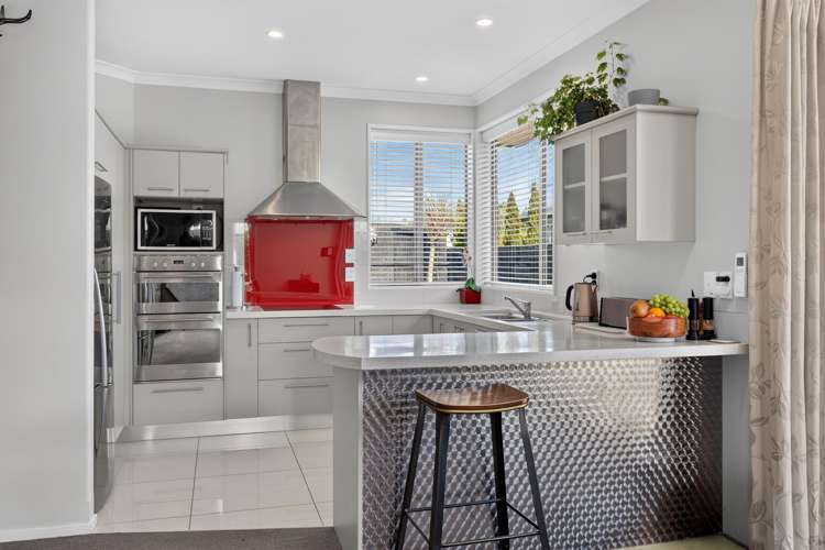 6A Lake Terrace Road Burwood_2