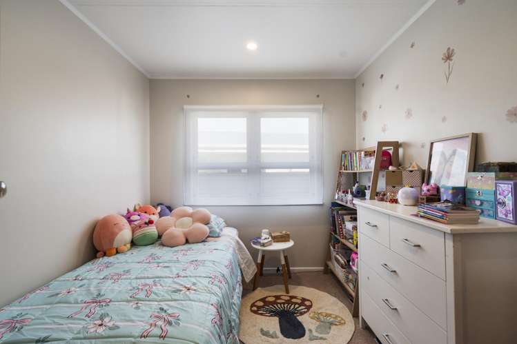 18 Tararua Terrace Cloverlea_19