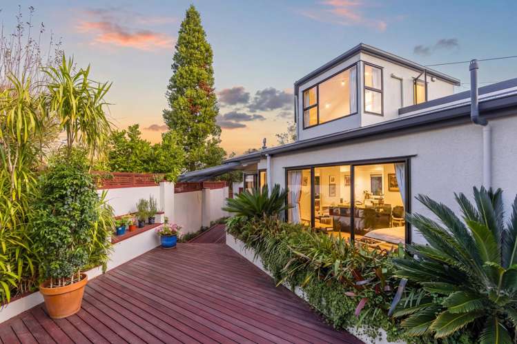 2/953 Beach Road Torbay_15