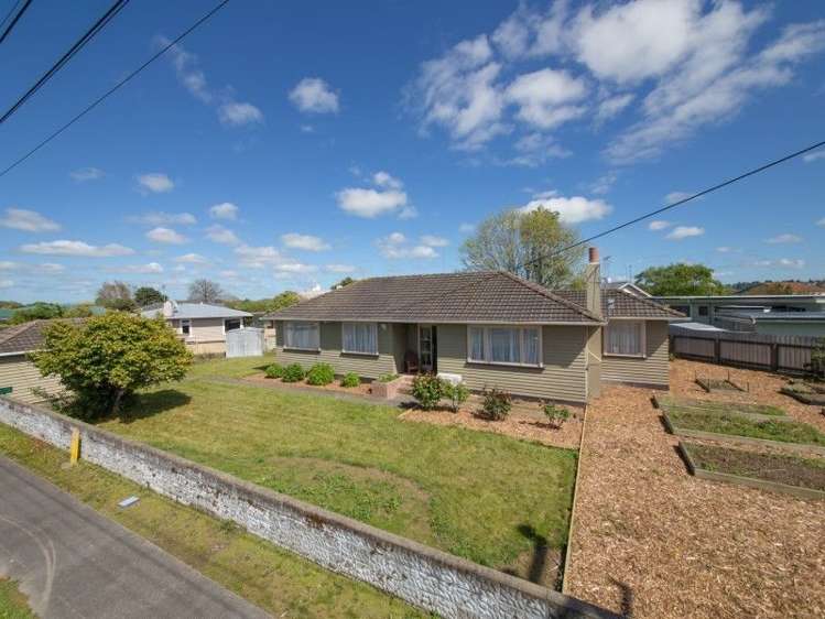 114 East Street Feilding_27