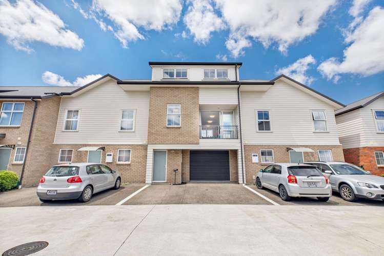 29 Chiefs Court Hamilton East_11