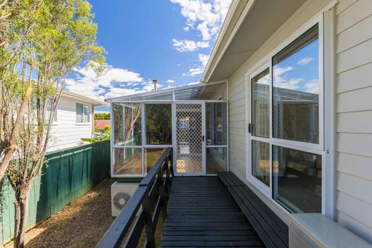 9 Stanaway Street Hillcrest_15