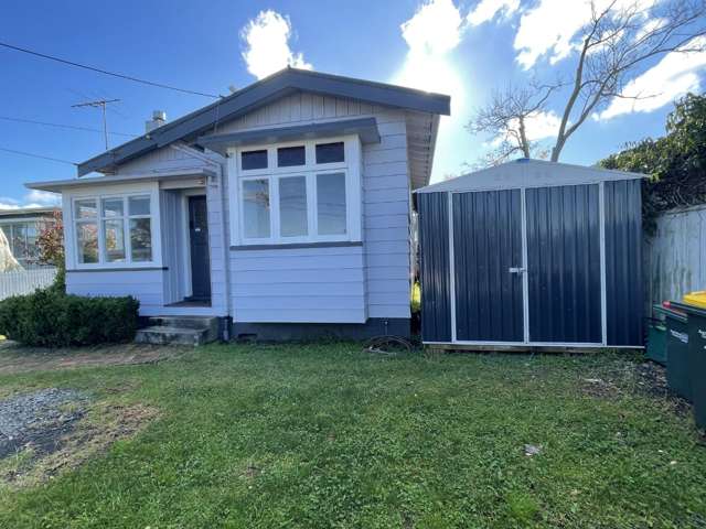 2 Bed + 1 Bath House in Prime Westlake Zone