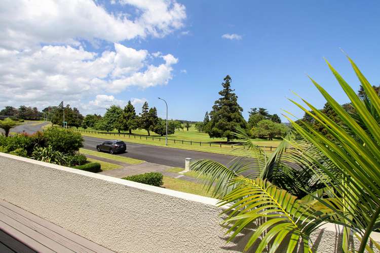 27 Stella Drive Clarks Beach_33